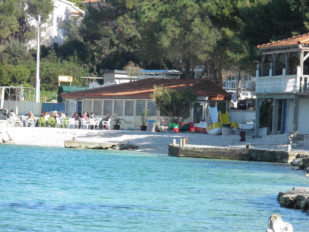 Apartment Adria Trogir Buitenkant foto