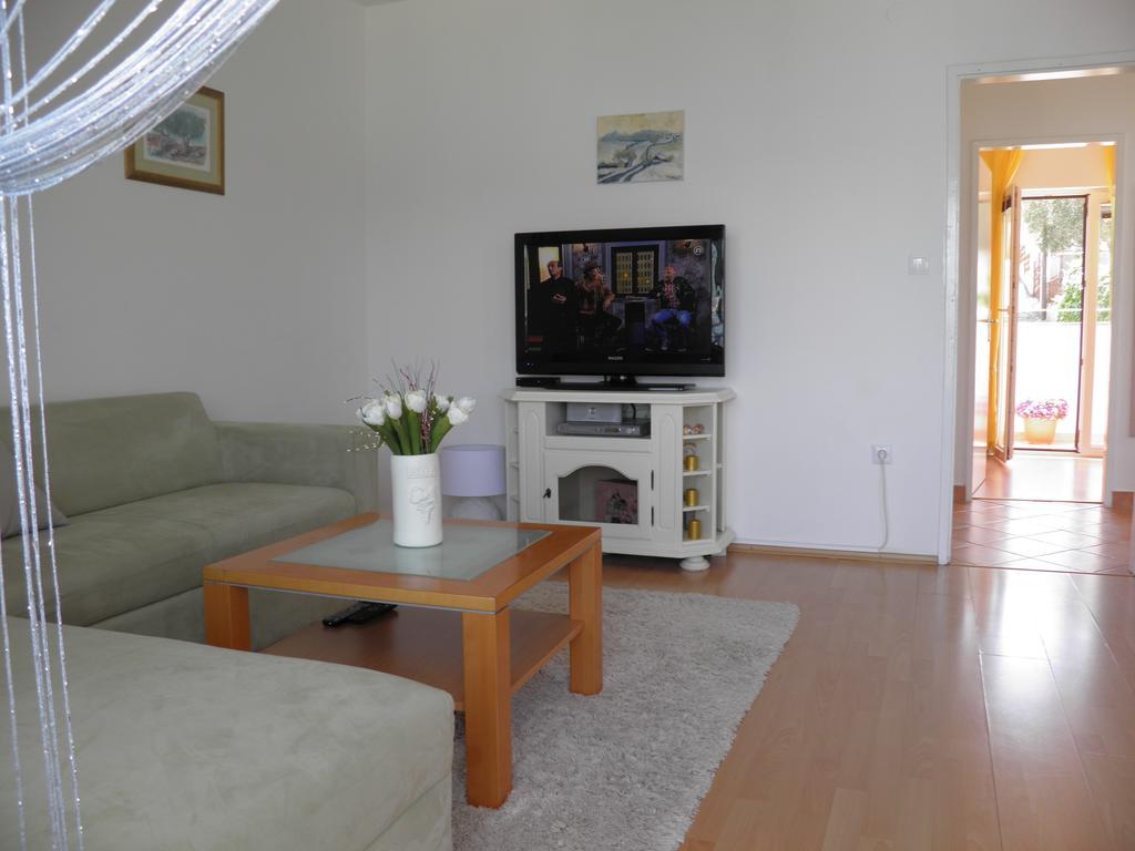 Apartment Adria Trogir Buitenkant foto